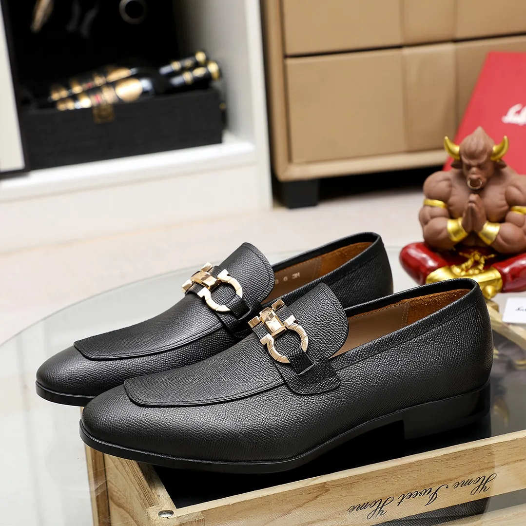 Men's shoes 💰600 🕷🕷🐂【Ferragamo】 Popular fashion casual shoes🇨🇳Official website counter 1:1 production, original mold opening💯Good quality can be seen, imported high-end first-layer pebbled calfskin, water-dyed🐂leather lining🌿very clear texture, high-quality waterproof, non-slip and wear-resistant outsole🎋high quality and low price, truly handmade🍓, 5 colors available! Code number 38-44 (45. To be customized)